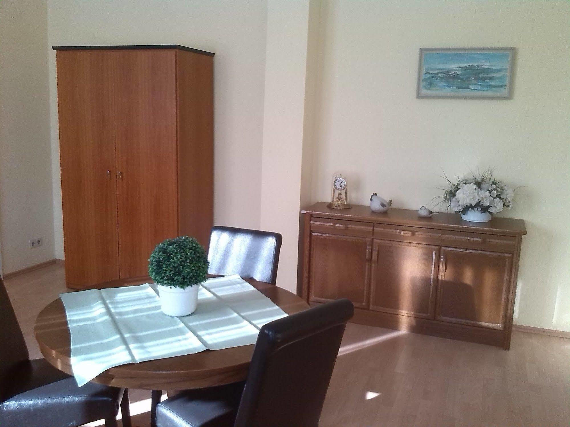 Altes Zollhaus Am Klinikum 호텔 뤼베크 외부 사진