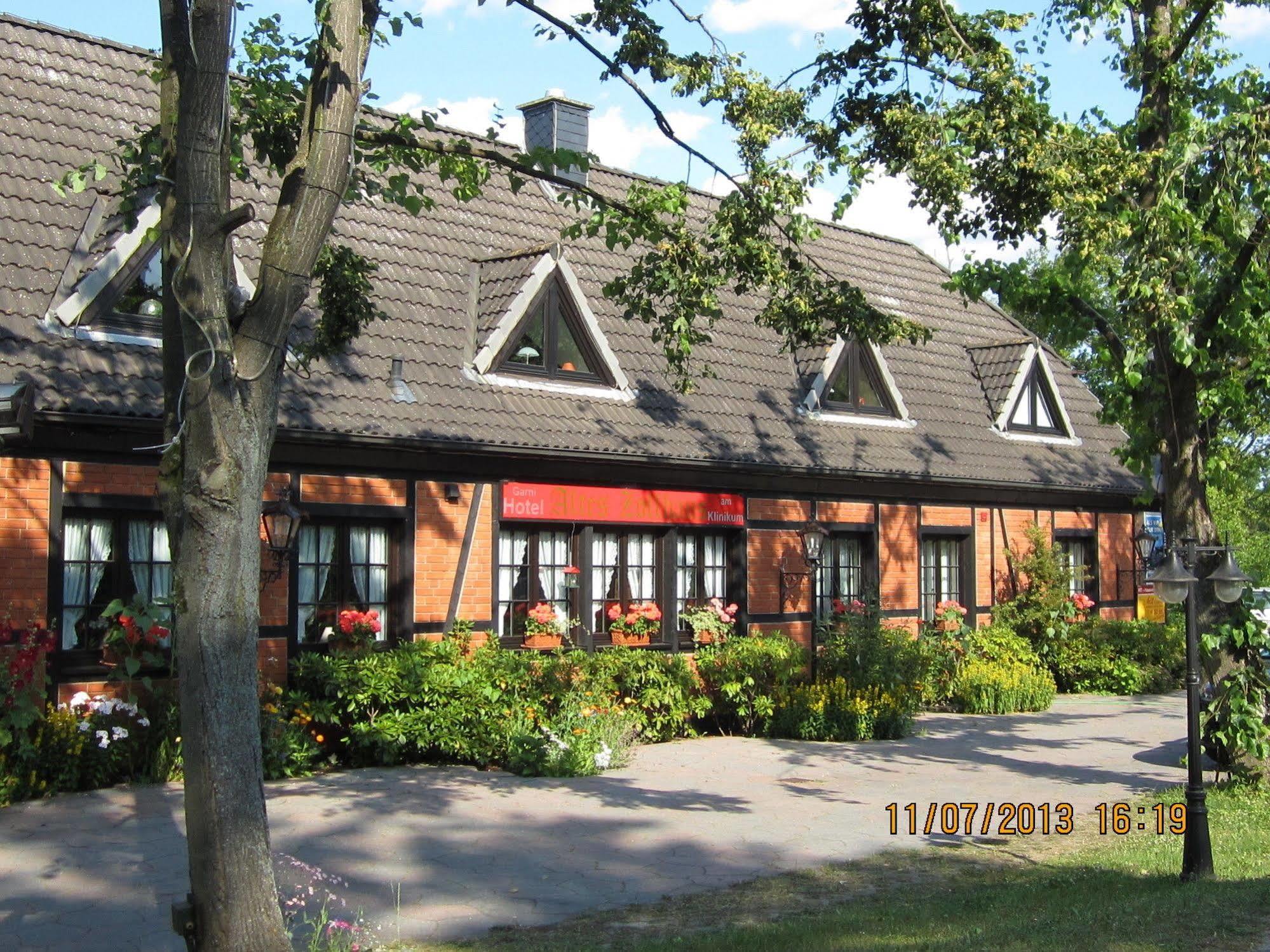 Altes Zollhaus Am Klinikum 호텔 뤼베크 외부 사진